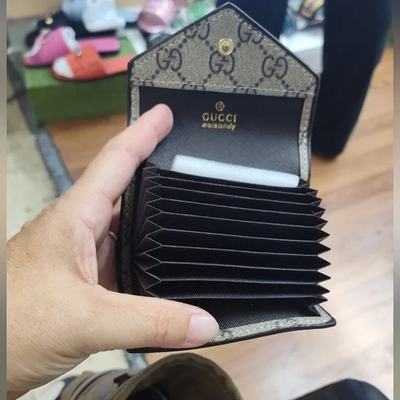 Gucci Brown Monogram Wallet - Picture 2 of 2